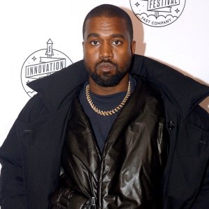 Kanye West yongeye guhindura amazina