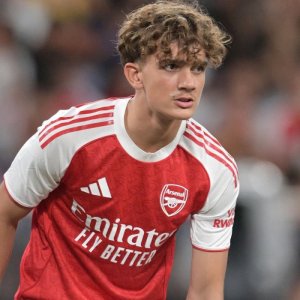 Ntiyambarira hamwe na bagenzi be: Uko Arsenal iri kwita ku mpano ya Max Dowman