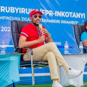 Sadate Munyakazi yagiriye inama urubyiruko yarugeza ku bukire
