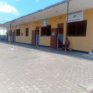 Nyagatare: Abacuruza inyama babangamiwe no kutagira imiyoboro itwara amazi mabi