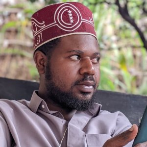 Papa Iddy wo muri filimi Umuturanyi yahishuye ko yatawe n'umugore