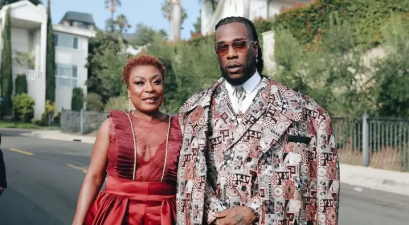 Nyina wa Burna Boy yashimangiye ko igihe kigeze ngo ashinge urugo