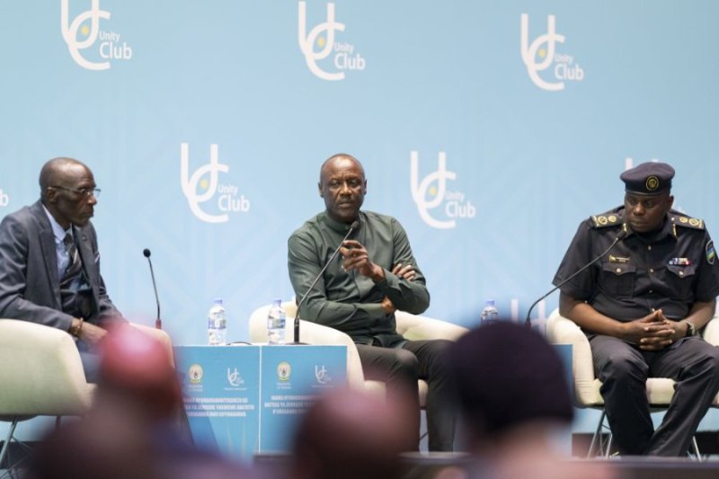 Rtd. Gen. Ibingira yavuze ko munsi wa mbere yahuriyeho na Perezida Kagame ku rugamba